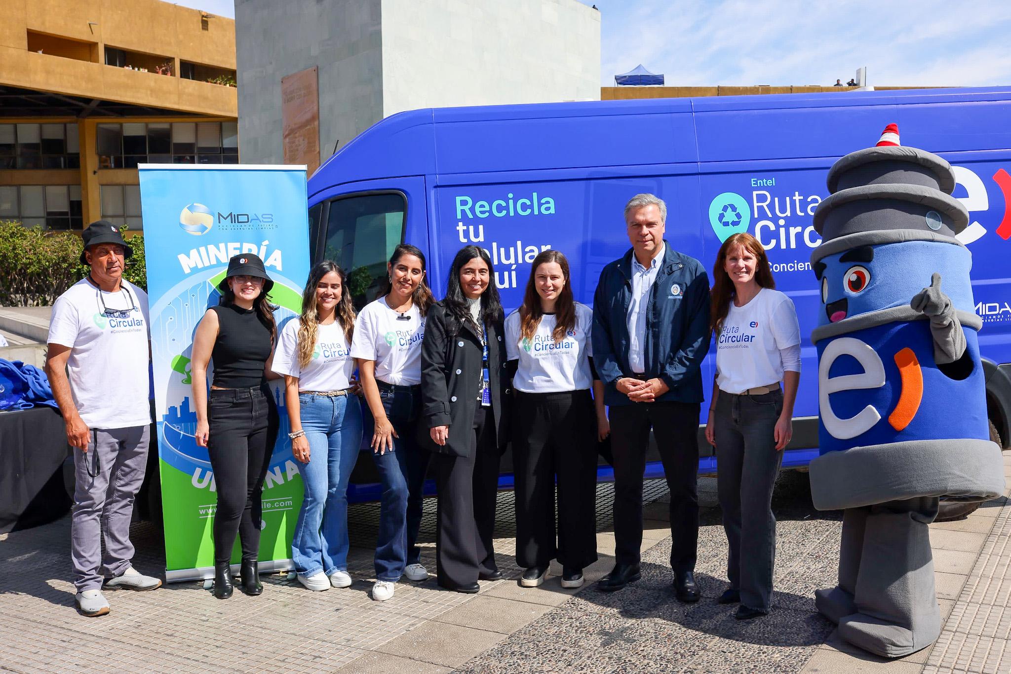 ¿Celulares olvidados en el cajón? “Ruta Circular” de Entel recorrerá Chile recolectando equipos en desuso