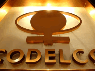 Codelco despide a 37 trabajadores por licencias médicas fraudulentas sin indemnización.