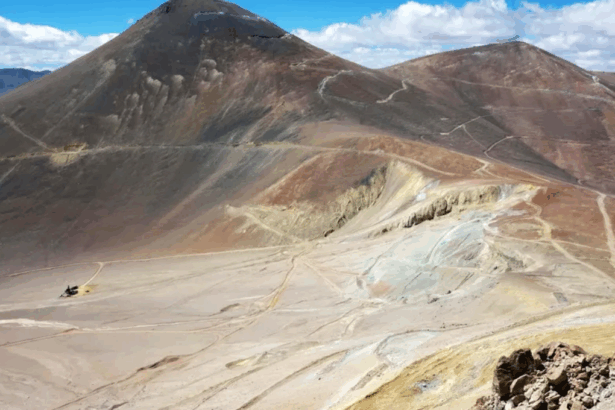 Descubren enorme yacimiento de cobre, oro y plata en Filo del Sol.