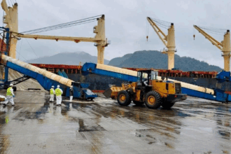 Minera Pacífico del Sur envía concentrado de zinc a China para mercado vital.