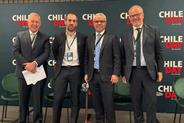 Líderes de Chile promueven modernización de permisos para atraer inversiones.