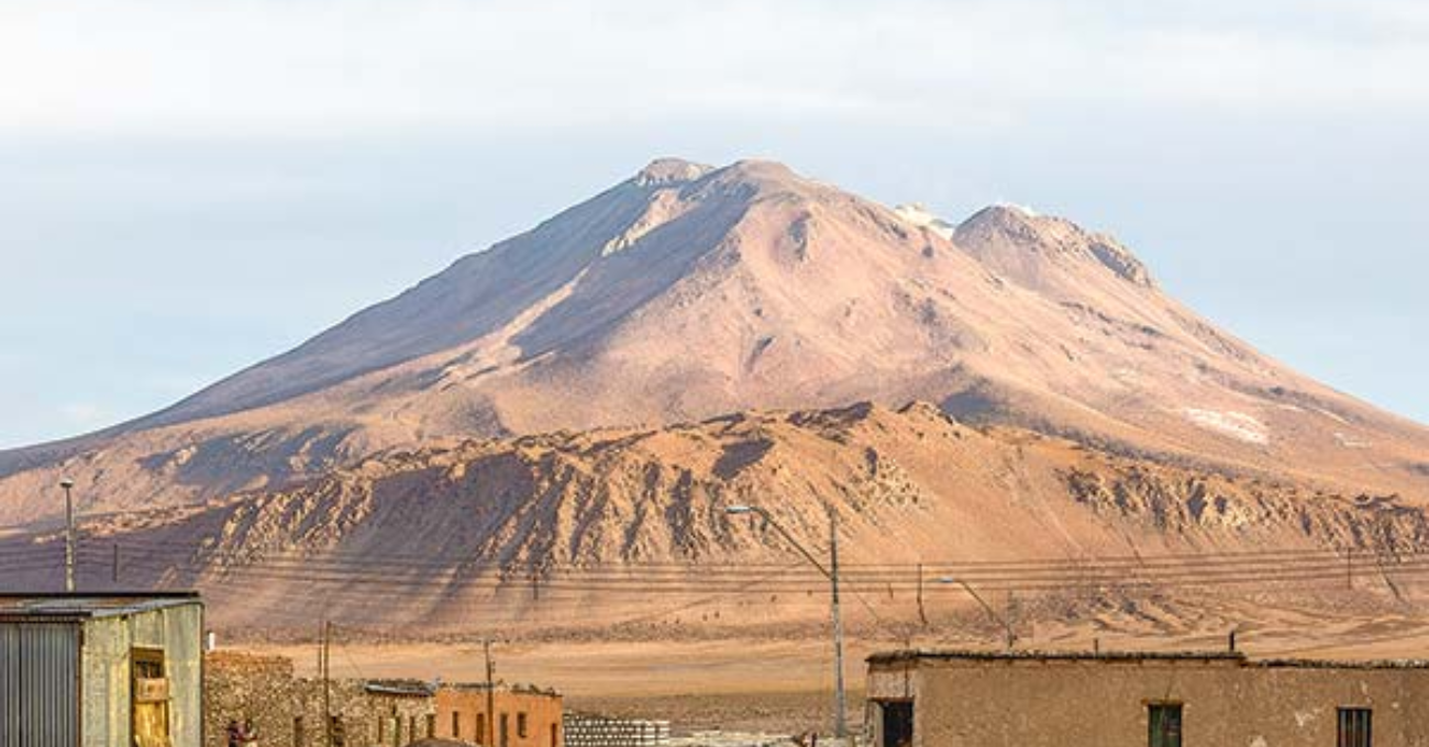 Wealth Minerals y la comunidad indígena quechua de Ollague forman la empresa mixta Kuska Minerals para desarrollar el proyecto Kuska en el Salar de Ollague