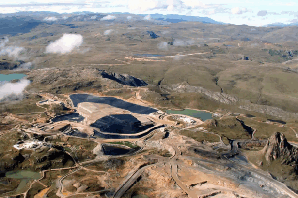 Perú: Boroo invertirá US$380 millones para mejorar mina Lagunas Norte.