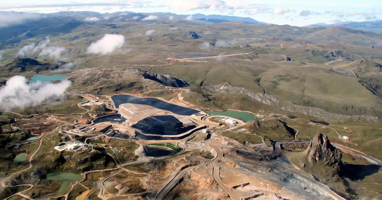 Perú: Boroo invertirá US$380 millones para mejorar mina Lagunas Norte.