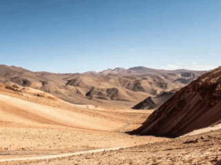 Golden Arrow avanza en descubrimientos de oro y cobre en Chile.