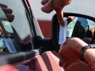 Patente en vidrios y espejos: cómo cumplir la ley y evitar multas desde ahora