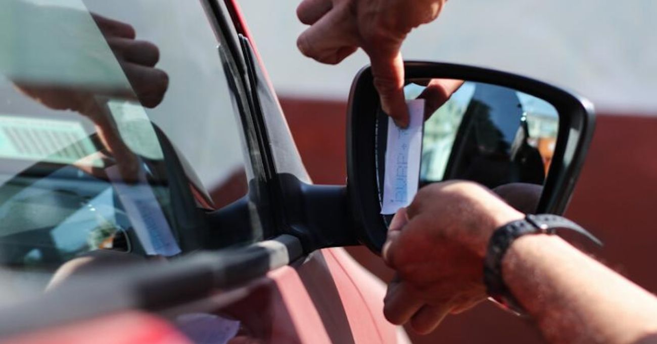 Patente en vidrios y espejos: cómo cumplir la ley y evitar multas desde ahora