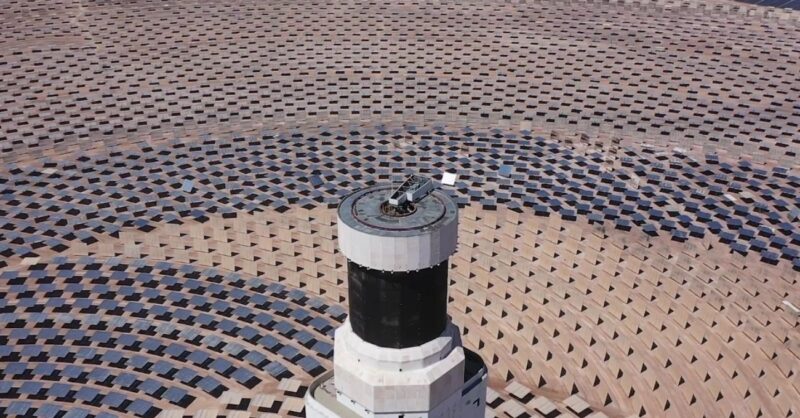 Planta termosolar pionera en Latinoamérica sigue fuera de operación por falla estructural en su sistema de almacenamiento