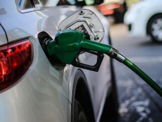 Precio de la bencina: Revisa si sube, baja o se mantiene este jueves 29 de mayo