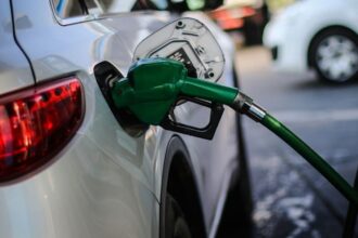 Precio de la bencina: Revisa si sube, baja o se mantiene este jueves 29 de mayo