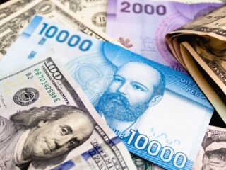 Dólar cae tras revés judicial a Trump: mercado reacciona a bloqueo de aranceles en EE.UU.