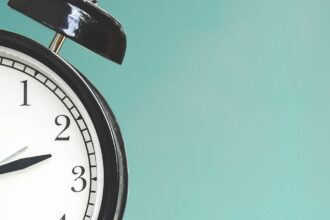 Cambio de hora en Chile 2025: ¿Cuándo se adelanta el reloj para el horario de verano?
