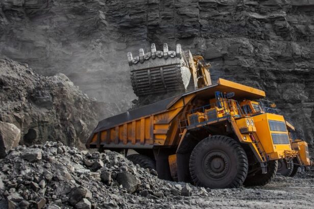 Minería impulsa la producción industrial en Chile: crece 12,1% en abril y da nuevo aire a la economía