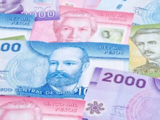 Pensionados podrán recibir pago único de $445.352 en 2025: Revisa requisitos del Bono