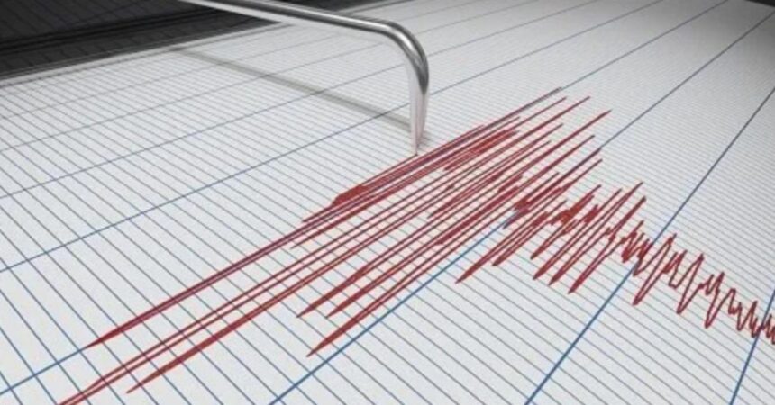 Sismo 7,5 en Magallanes: Experto detalla su origen y riesgo de tsunami por movimiento tectónico complejo