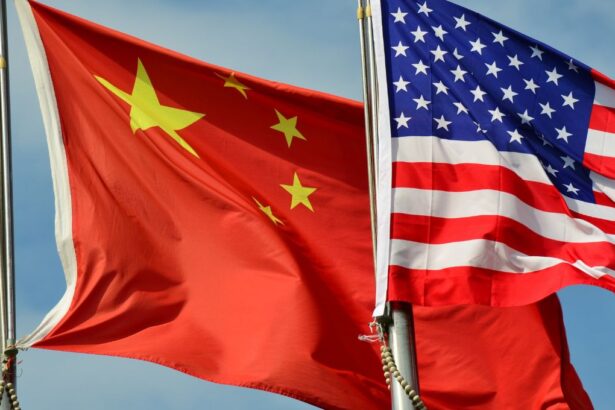 EEUU y China acuerdan en Ginebra un mecanismo de consultas para resolver guerra arancelaria