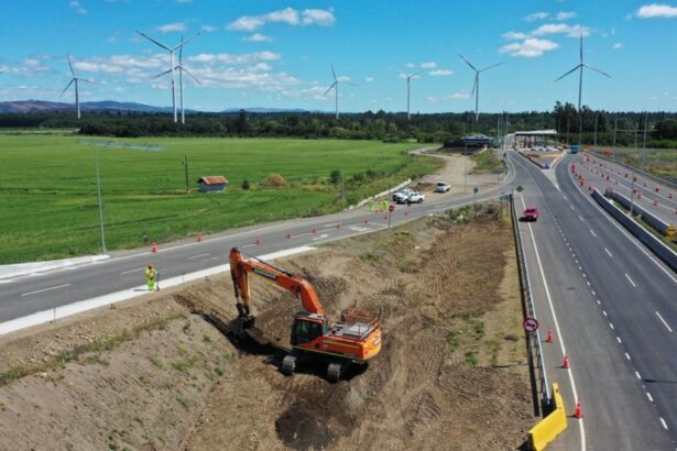MOP anuncia inversión de $63 mil millones para mejorar ruta turística en La Araucanía