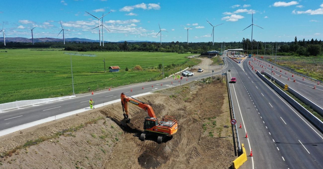 MOP anuncia inversión de $63 mil millones para mejorar ruta turística en La Araucanía