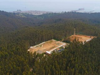Proyecto de tierras raras en Penco tambalea por nuevas objeciones ambientales