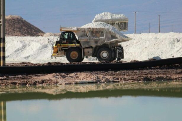 Chile enfrenta dudas de inversionistas clave en su estrategia para industrializar el litio