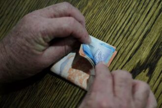 Bono Base Familiar 2025: el Gobierno pagará $58.500 mensuales de forma automática por 24 meses