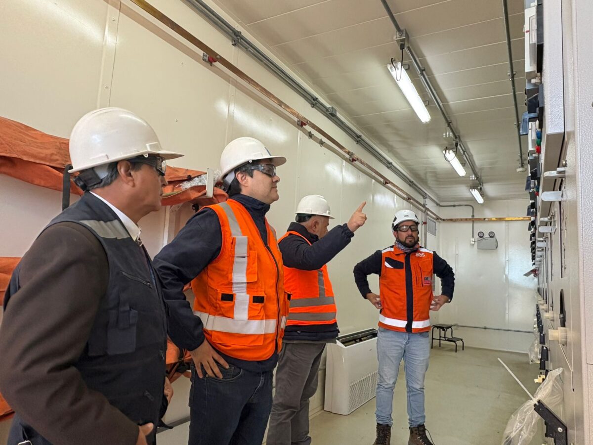 Subsecretario de Energía visita Parque Eólico Los Cururos de AES Chile Subsecretario de Energía visita Parque Eólico Los Cururos de AES Chile