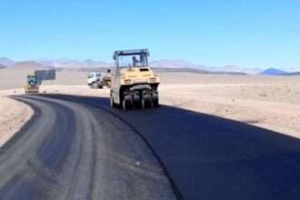 Gobernador Raúl Jalil impulsa desarrollo en Catamarca con asfaltado de Ruta 43, vital para turismo y minería del litio