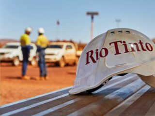 Rio Tinto Explora Expansión en Producción de Minerales Críticos para Reducir Dependencia de China Amid Tensiones Globales