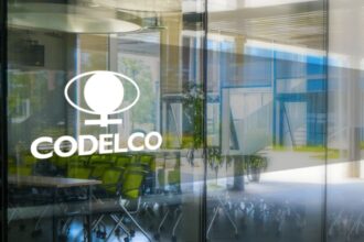 Codelco asegura financiamiento de $500 millones con SACE y Banco Santander para impulsar sostenibilidad en la minería