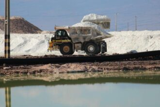 Golpe a la Industrialización del Litio en Chile: BYD y Tsingshan Cancelan Inversiones de $523 Millones en Antofagasta