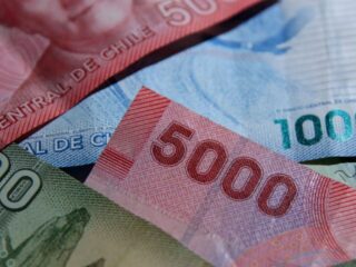 Chile 2025: Bono Control Niño Sano ofrece $10,000 CLP mensuales a familias vulnerables con niños menores de seis años