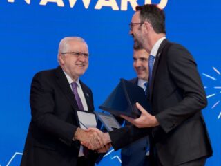 Máximo Pacheco galardonado por su liderazgo en la transformación energética de Chile durante el aniversario del World Energy Council