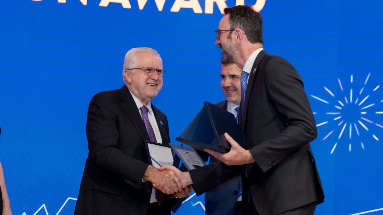 Máximo Pacheco galardonado por su liderazgo en la transformación energética de Chile durante el aniversario del World Energy Council
