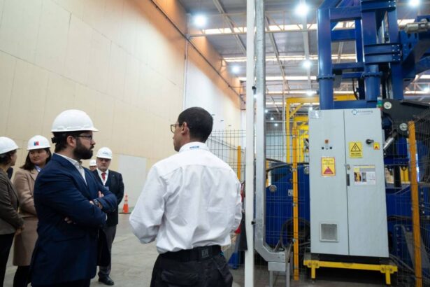 Presidente Boric inaugura Planta Michelin en Chile para impulsar minería sostenible y economía circular