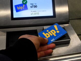 Visa introduce pago sin contacto en el Metro de Santiago para facilitar movilidad de turistas y residentes