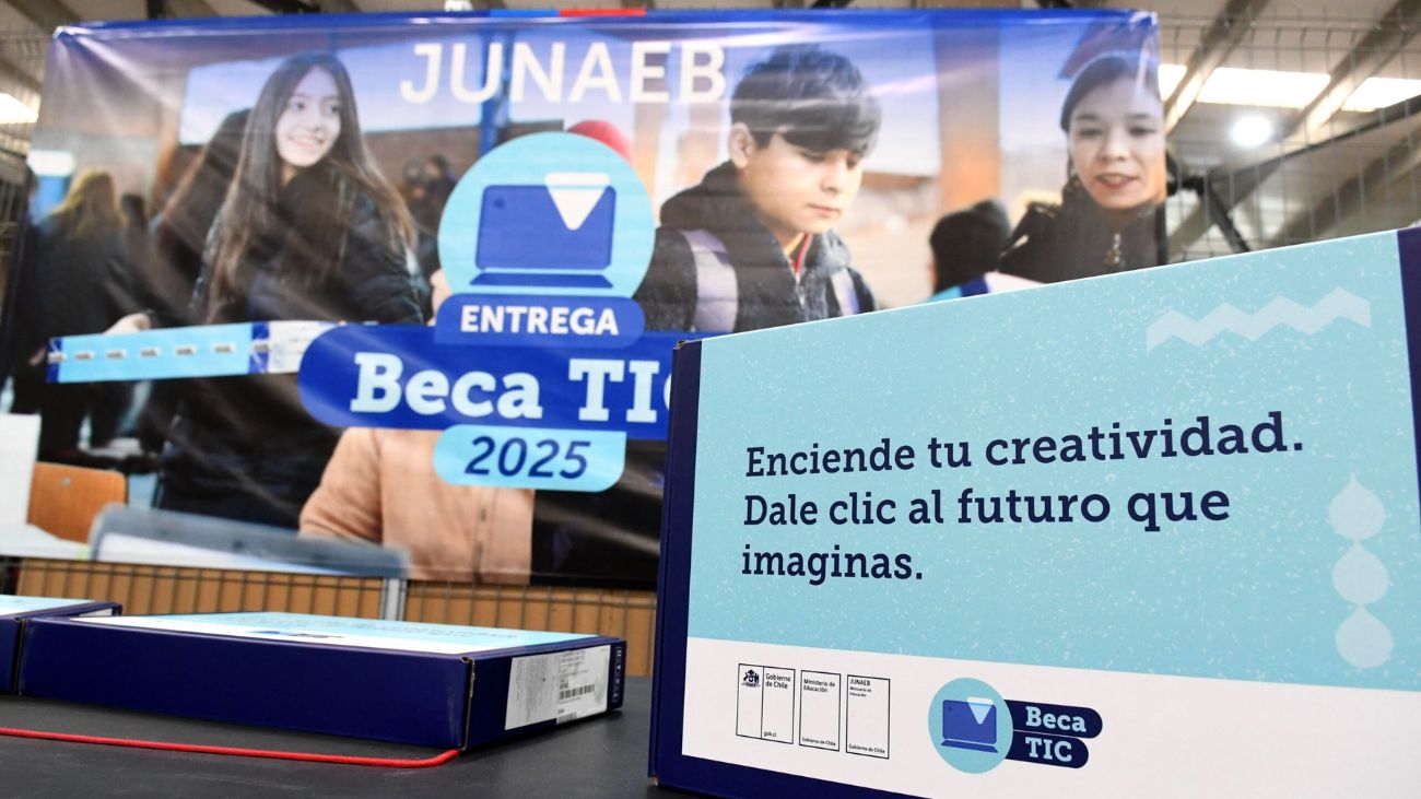 Beca TIC de Junaeb: Estudiantes de 7° Básico Recibirán Notebooks y Acceso Gratuito a Internet en 2025