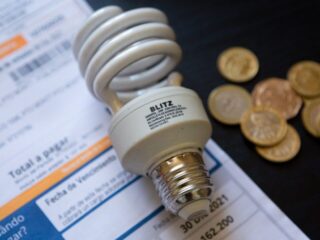 Aumento del 7,1% en Tarifas de Luz y Retraso sin Fecha en Convocatoria del Subsidio Eléctrico para 2025