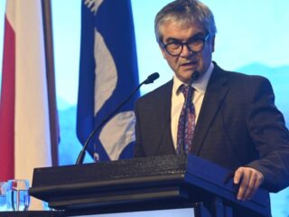 Ministro Marcel Resalta Inversión de $49 Mil Millones como Clave para el Crecimiento Económico de Chile en la Semana de la Construcción