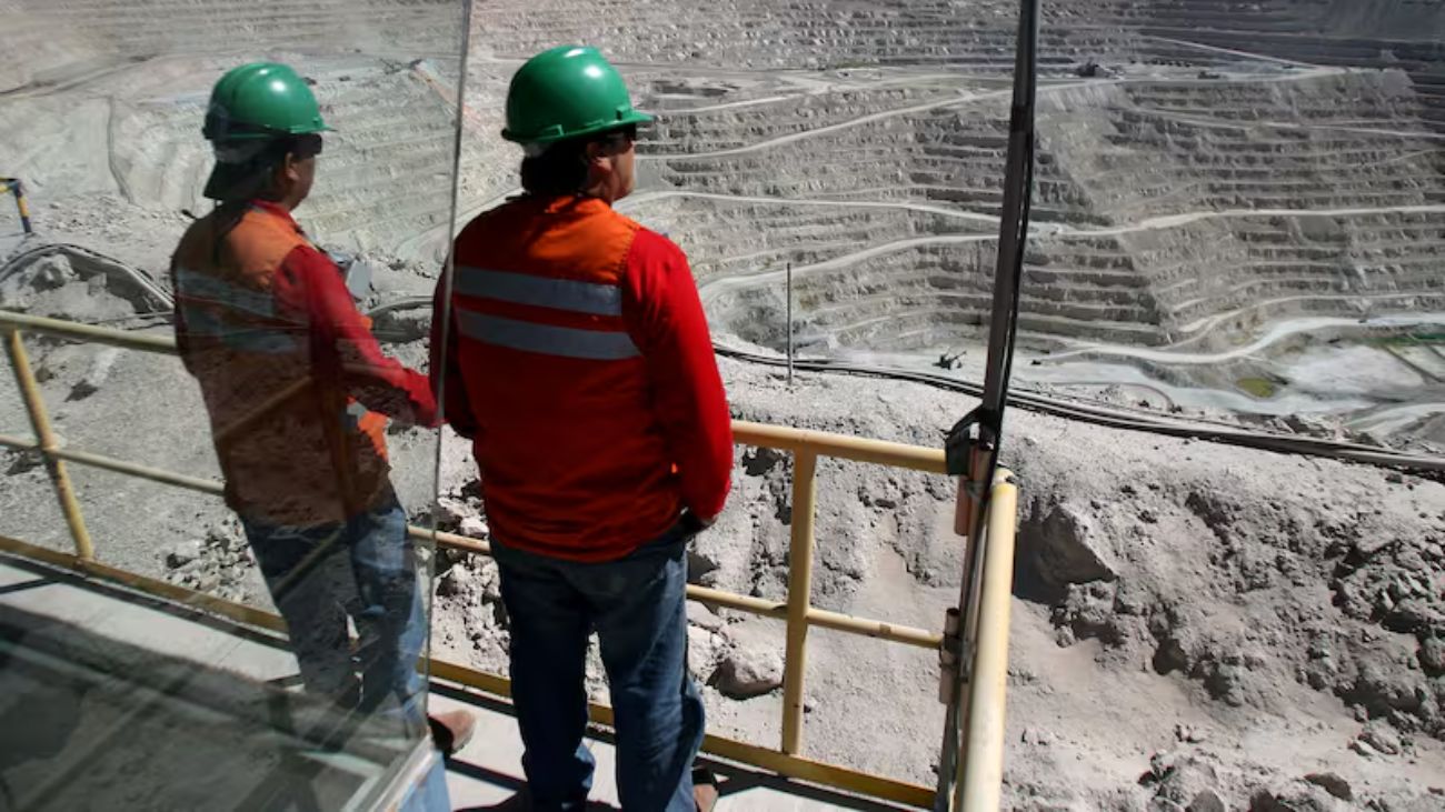 Chile enfrenta el desafío de formar técnicos para una minería digital: colaboración y educación clave para el empleo local