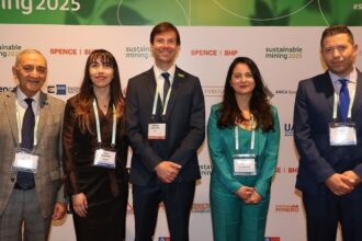 BHP lidera en sostenibilidad y tecnología en la conferencia Sustainable Mining 2025 en Chile