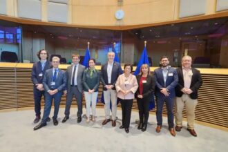 Chile y la Unión Europea fortalecen cooperación en minería sostenible en el RawMaterials Summit 2025