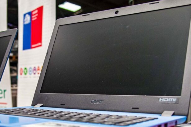 Programa Becas TIC 2025 de Junaeb: Entrega de Notebooks Avanzados a Estudiantes para Cerrar la Brecha Digital en Chile