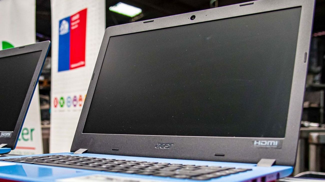 Programa Becas TIC 2025 de Junaeb: Entrega de Notebooks Avanzados a Estudiantes para Cerrar la Brecha Digital en Chile