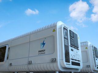 Argentina lanza licitación AlmaGBA para sumar 500 MW de almacenamiento en baterías en AMBA, potenciando la estabilidad eléctrica