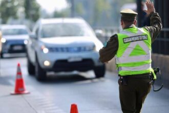 Santiago Amplía Restricción Vehicular hasta Agosto para Reducir Contaminación Invernal