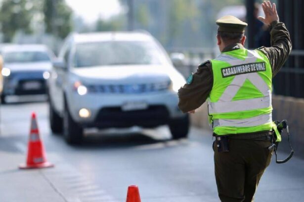 Santiago Amplía Restricción Vehicular hasta Agosto para Reducir Contaminación Invernal