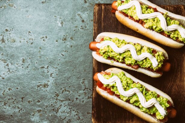 Día del Completo 2025: Chile Celebra su Icónico Platillo con Descuentos y Variedades Gastronómicas
