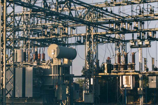 Estudio de Acenor revela que Chile lidera con precios de electricidad un 55% más altos que Perú y hasta un 99% más que Francia en 2025