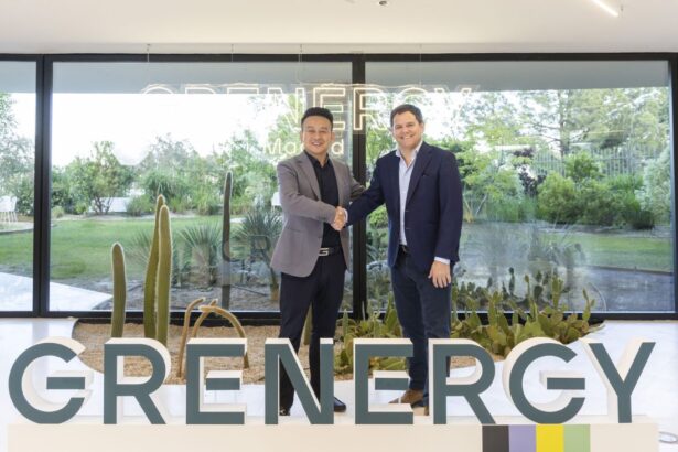 Grenergy cierra histórico acuerdo con BYD para suministrar 3,5 GWh de baterías en Latinoamérica, marcando un hito en energía limpia