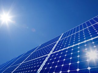 Chile consolida liderazgo en América Latina con más de 10.680 MW en energía solar fotovoltaica